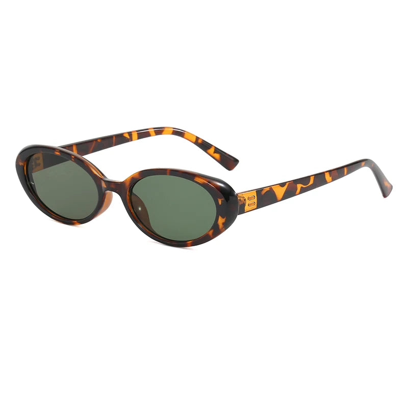Gafas de Sol Ovaladas con Remaches