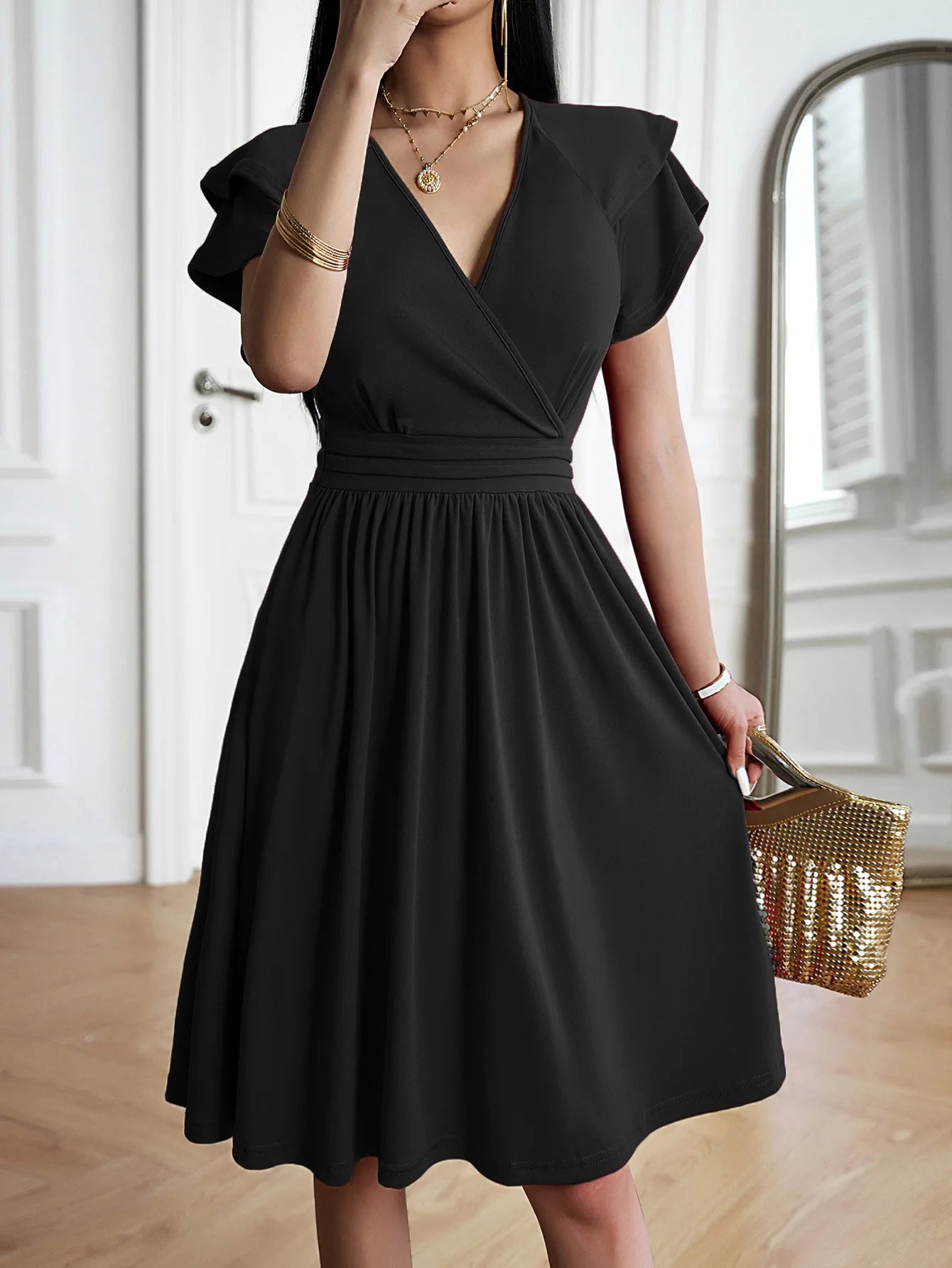 Vestido Midi Escote V Elegante